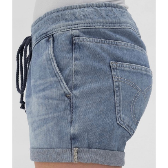 Big Star Vintage | Nirvana Boyfriend Short - Picture 5 of 15